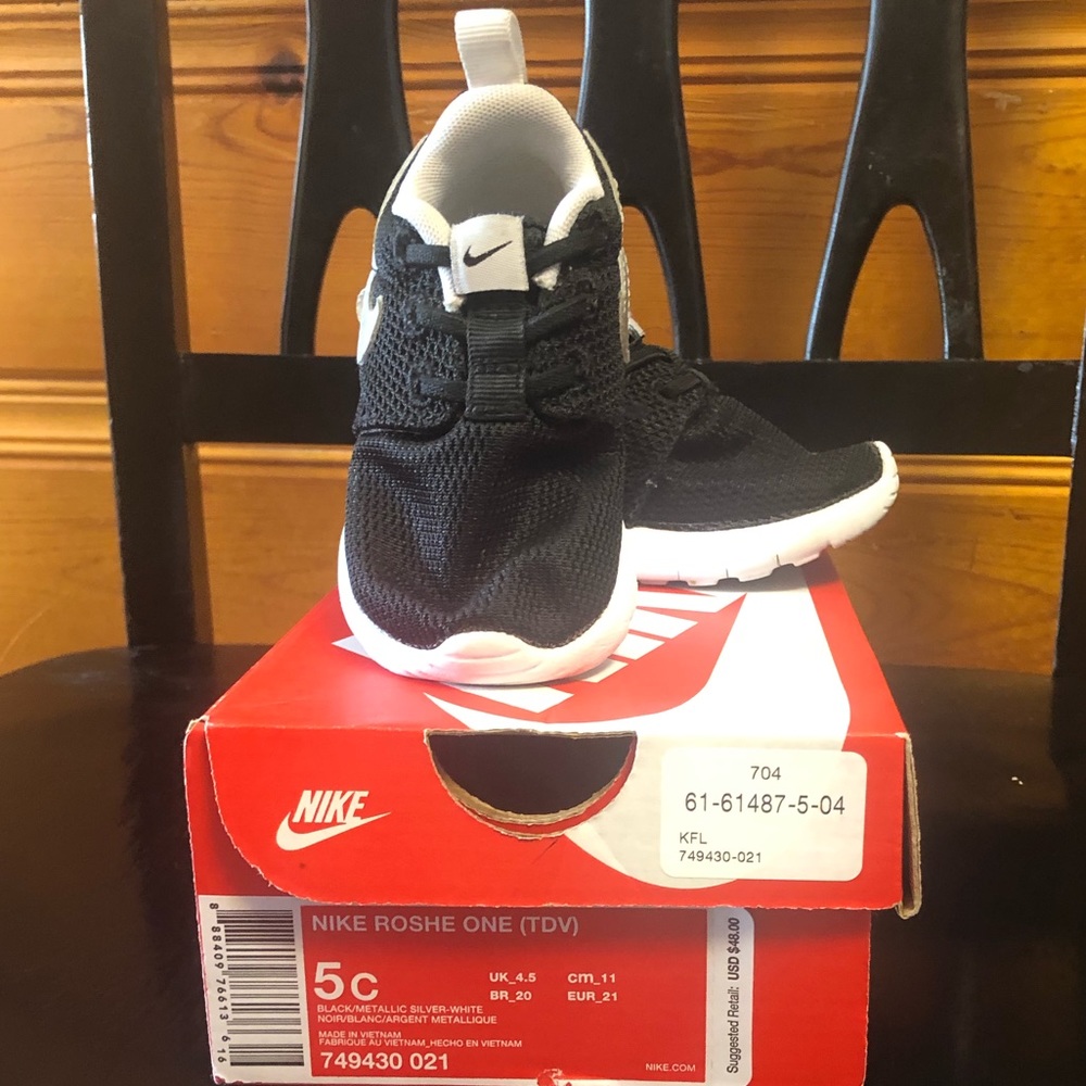 5c Nike Roshe One